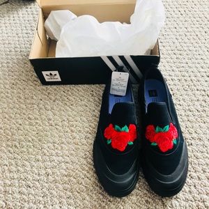 BRAND NEW ADIDAS MENS SLIP ONS